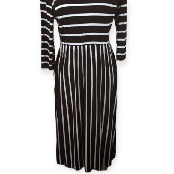 BLACK & WHITE STRIPE MAXI DRESS SZ.S/M EUC - Picture 3 of 5